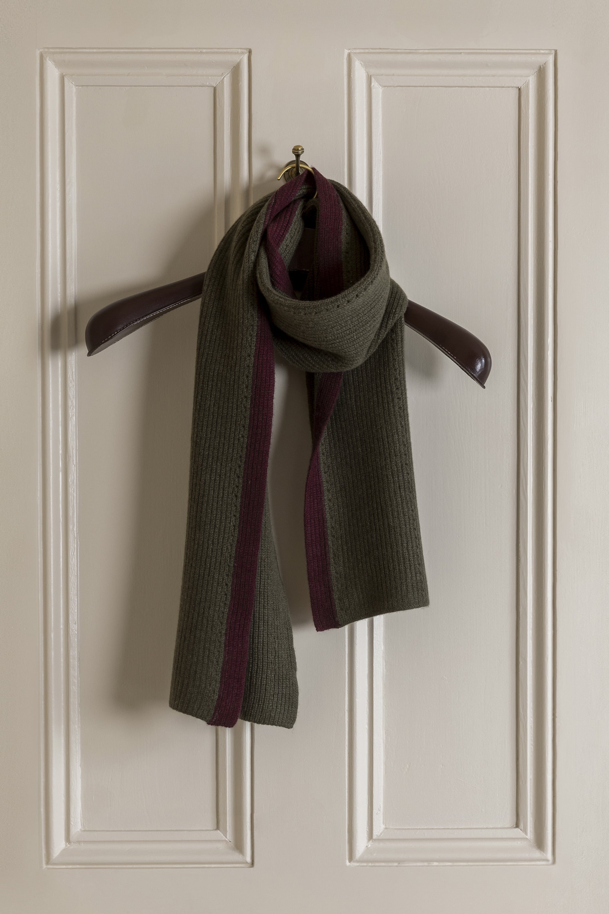 Hera Cashmere scarf - Olive/Burgundy