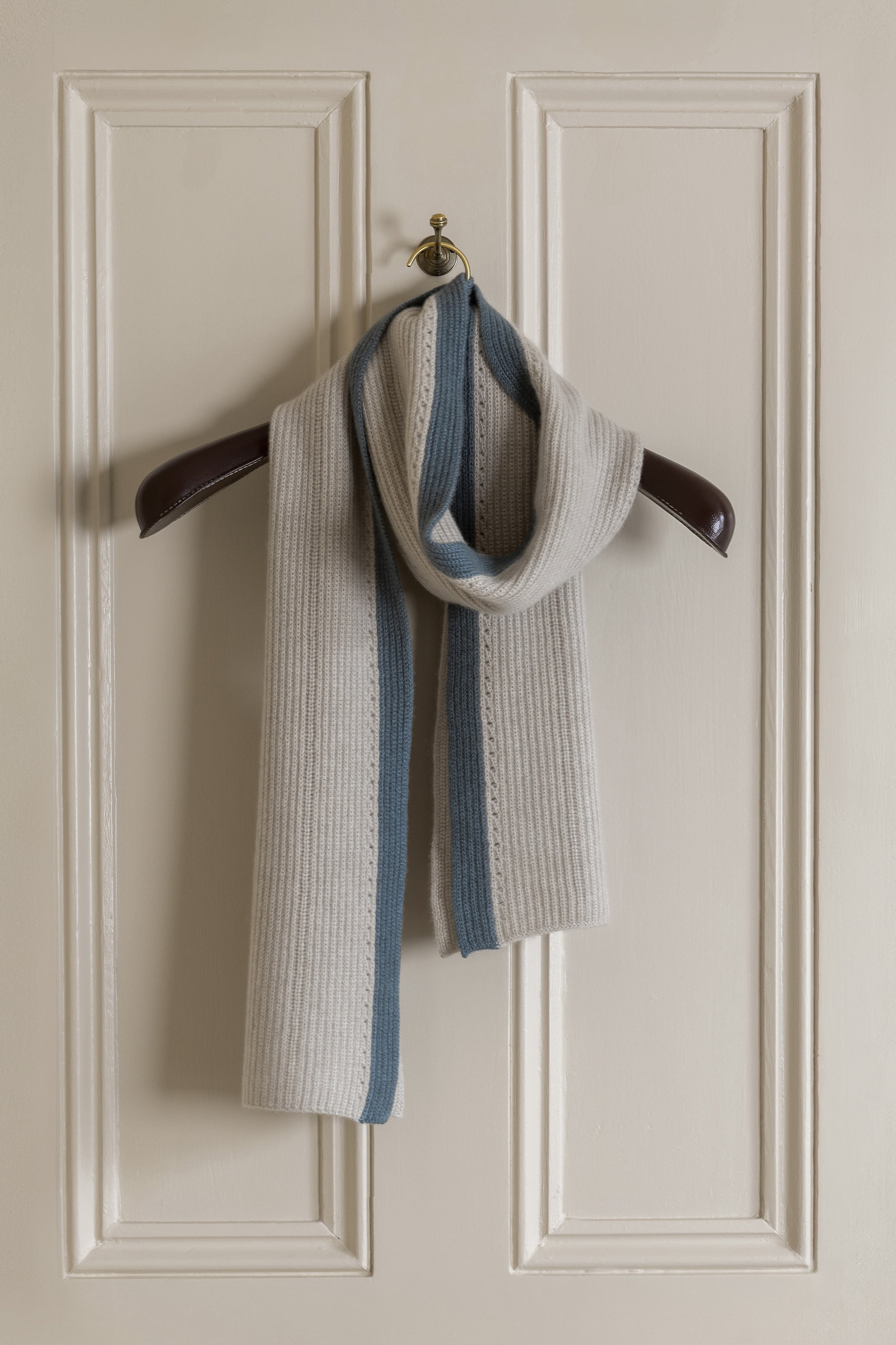 Hera Cashmere scarf - Natural/Teal